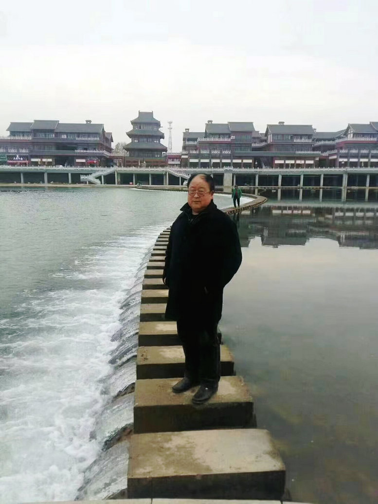 旬阳老三届作家刘家胜