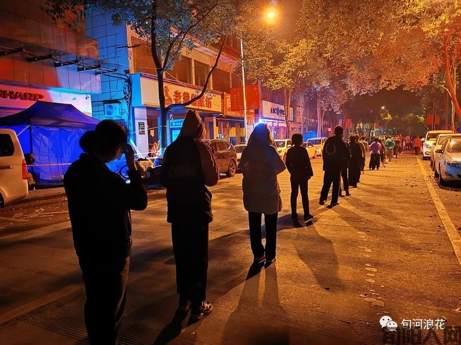 这个冬天有些冷