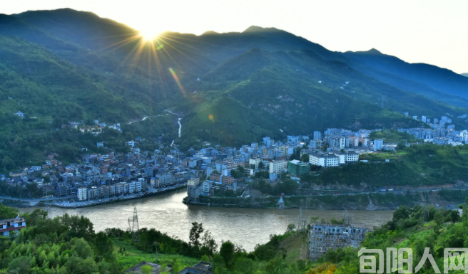 老家蜀河的秋天       文/何世芬