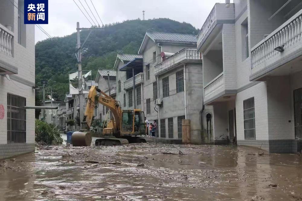 旬阳一村庄发生泥石流 暂无人员伤亡报告
