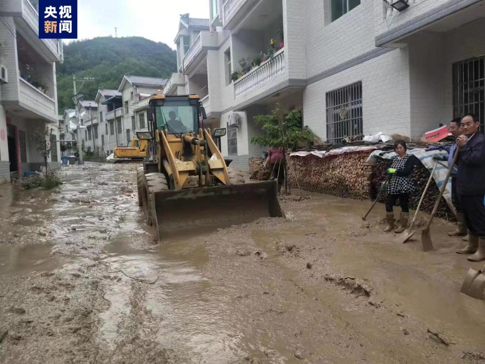 旬阳一村庄发生泥石流 暂无人员伤亡报告(图2)