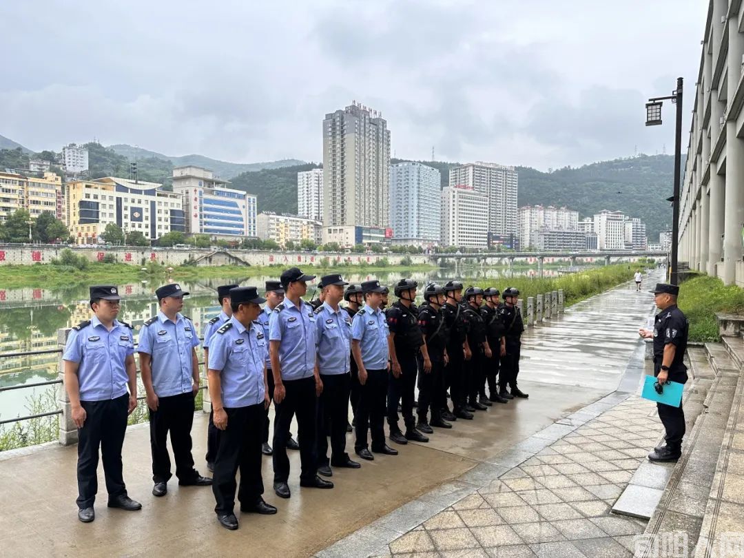 旬阳：法院法警大队与公安局特警大队首次开展跨警种交流共建活动(图4)