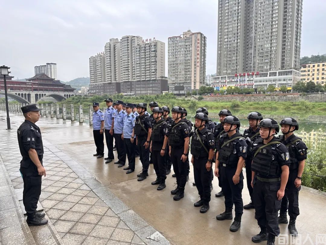 旬阳：法院法警大队与公安局特警大队首次开展跨警种交流共建活动(图5)