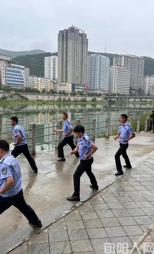 旬阳：法院法警大队与公安局特警大队首次开展跨警种交流共建活动(图3)
