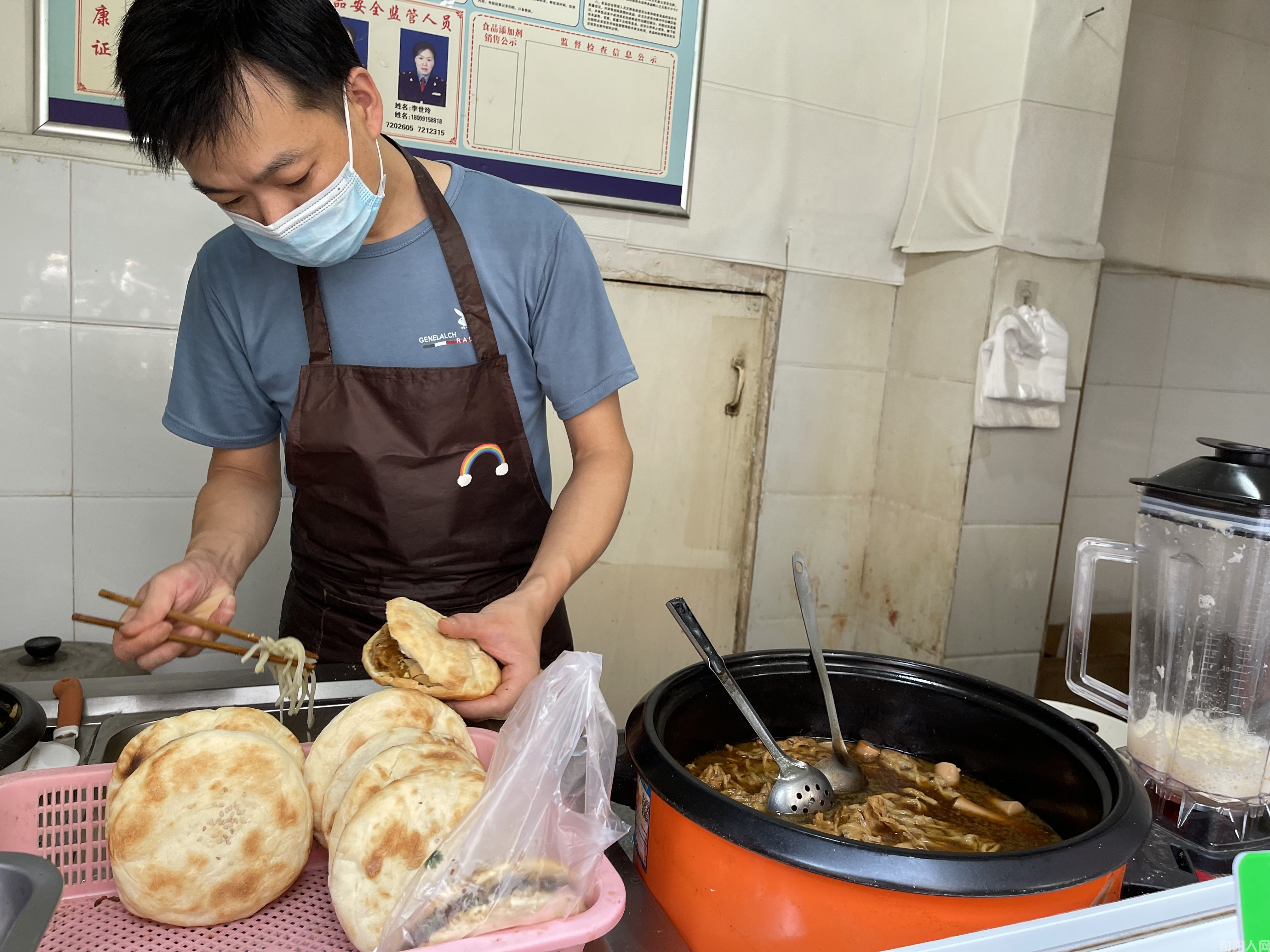 旬阳美食:走进“二宝家肉夹馍”(图11) 2.jpg