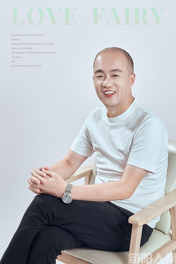 一辈子只做一件事，做一名有温度的记录者              文/冯大伟 左云鹏