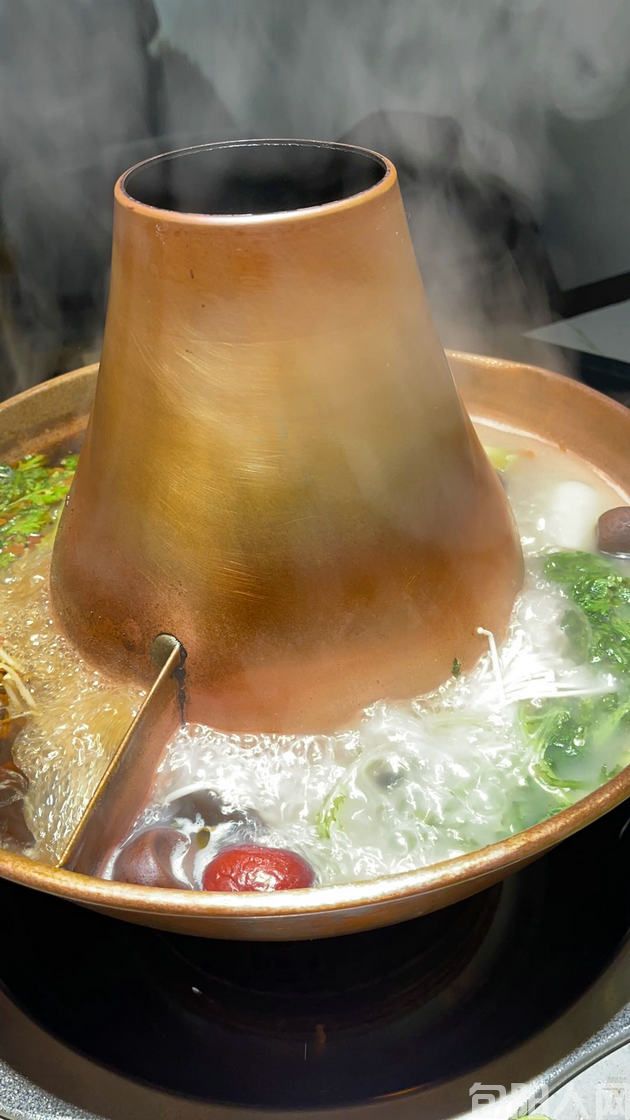 吃相凶恶 文/王建安(图1) 吃饭.jpg