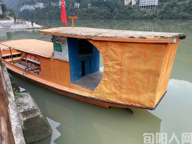 汉江小船.jpg