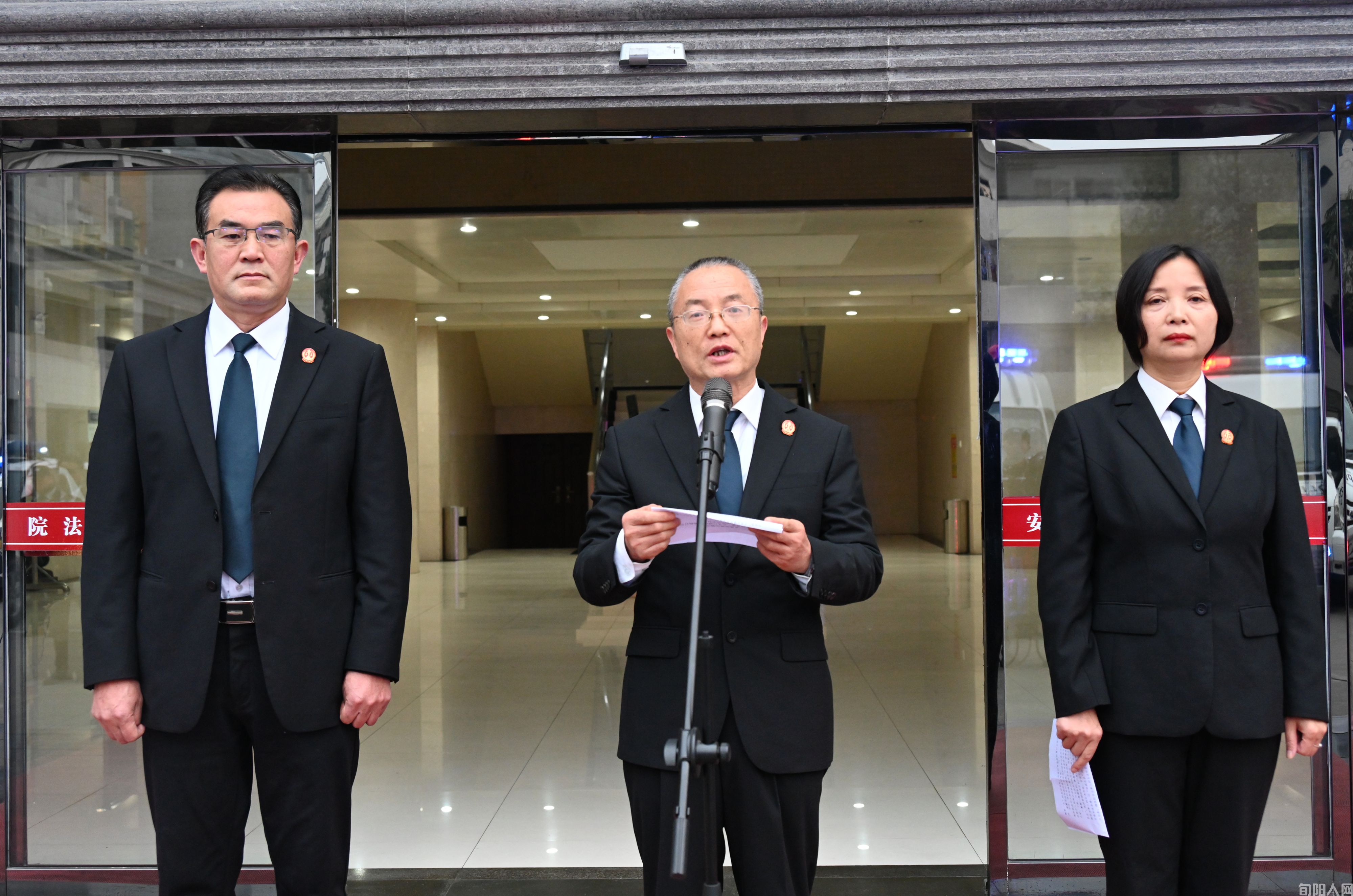 安铁法院开展“百日执行攻坚”之冬日暖阳专项行动