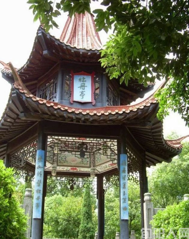 抚州汤显祖纪念馆 文/石岩磊(图2) 石3.jpg