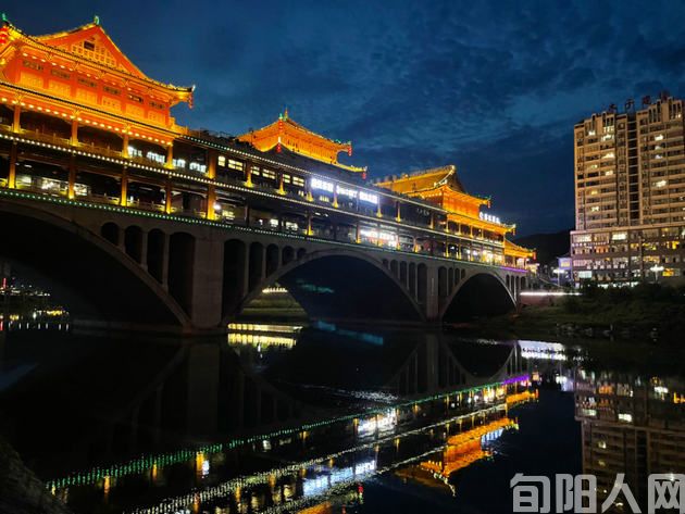 咏景二首 文/吴丰田(图1) 夜.jpg