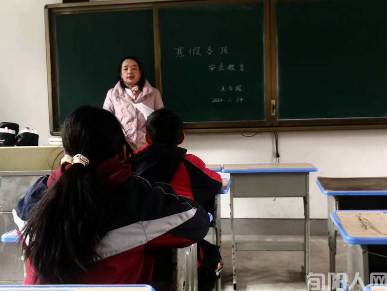 一 片 丹 心 在 乡 村   文/向维录