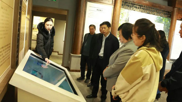 柞水县考察团赴汉阴旬阳考察学习公共文化服务高质量发展工作(图1) 参观.jpg