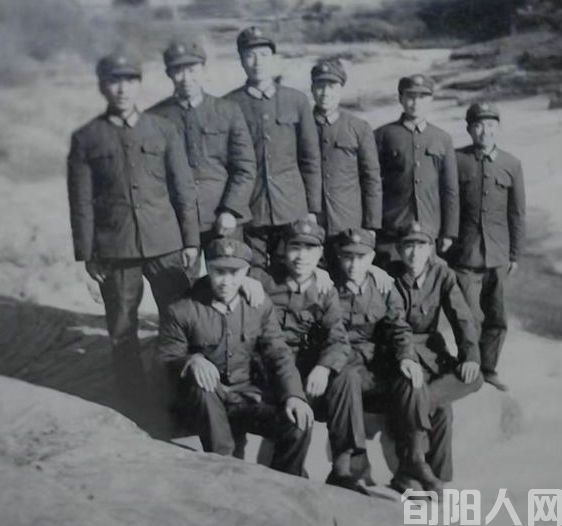 投身军营,践行铿锵誓言 献身事业,彰显英雄本色 ---原中国东方航空公司设备有限公司陕西分公司书记陈安金(图3) 6.jpg