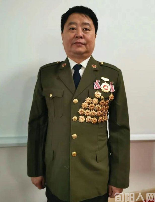 投身军营,践行铿锵誓言 献身事业,彰显英雄本色 ---原中国东方航空公司设备有限公司陕西分公司书记陈安金(图6) 2.jpg