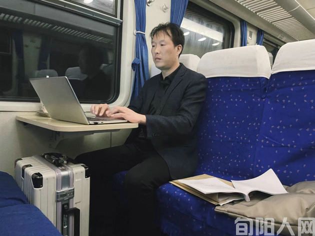 我们的《旬阳人网》陈睿站长 文/刘家胜(图1) 1.jpg