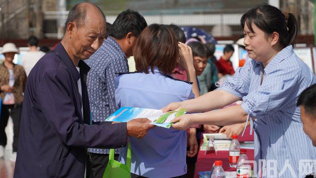 旬阳市举行六五环境日系列宣传活动(图3) 宣传3.jpg