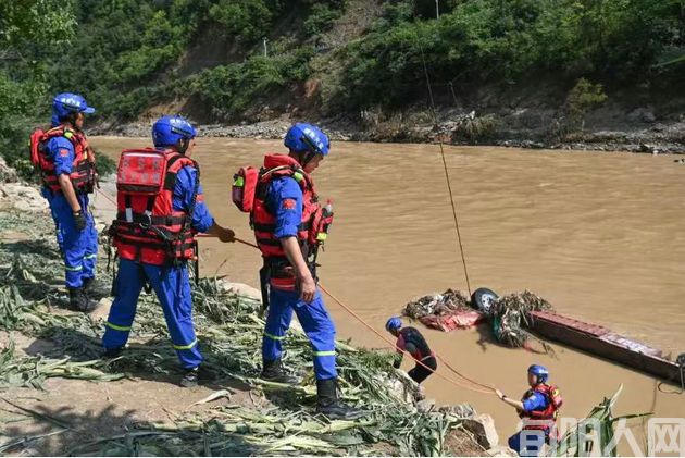 水阳哀殇 文/刘承印(图1) 柞水救援.jpg