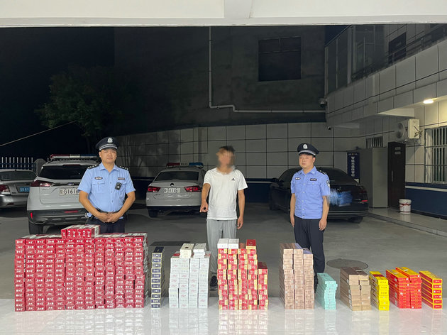 陕西旬阳市公安局小河派出所依法查获一起非法运输烟草案件(图2) 微信图片_20240908140206.jpg