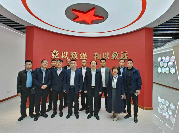 一马当先催奋进   万马奔腾展宏图 ----记棕溪镇最美乡贤商会会长马治文励精图治带领商会奋楫前行的事迹