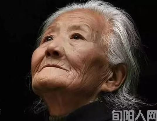 (母亲节专辑)靳洪涛:娘(图1) 母亲.jpg