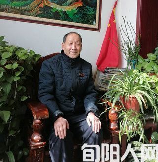 屈发全:“七一 ”感怀(图3) 人.jpg