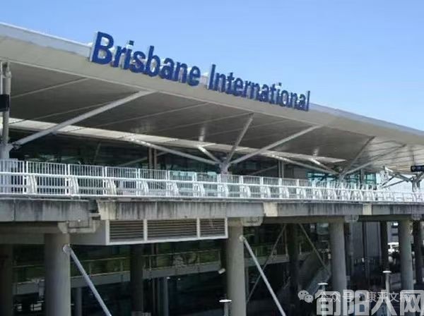 李康平：《异域风情（12）：探寻异域风情从入海关始》（散文）